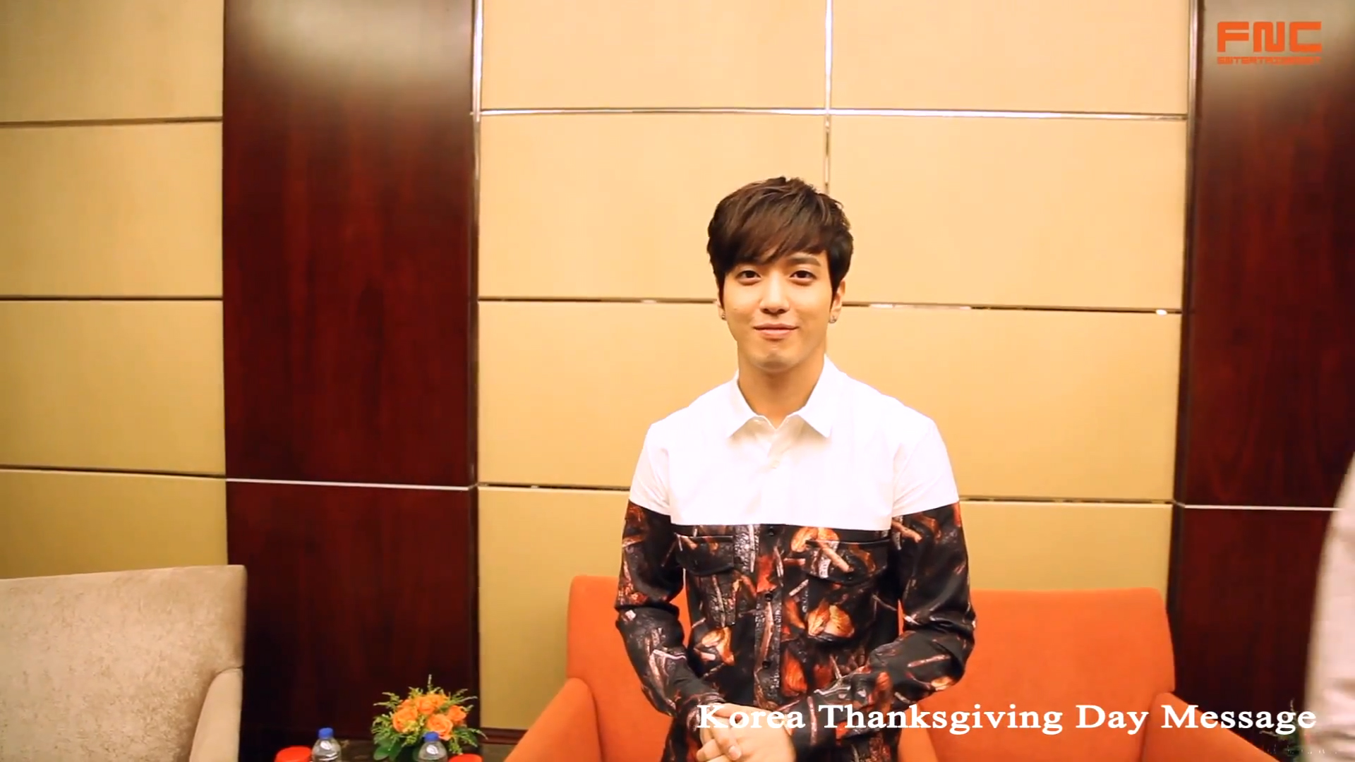 [CNBLUE] 2013 Message for Thanksgiving Day.mp4_snapshot_00.48_[2013.09.17_14.16.31].jpg